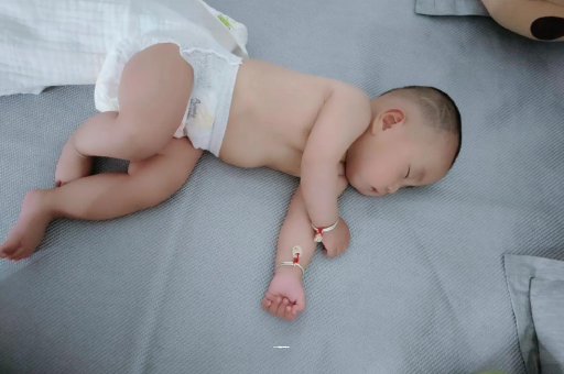 灵宝几个月宝宝会抬头